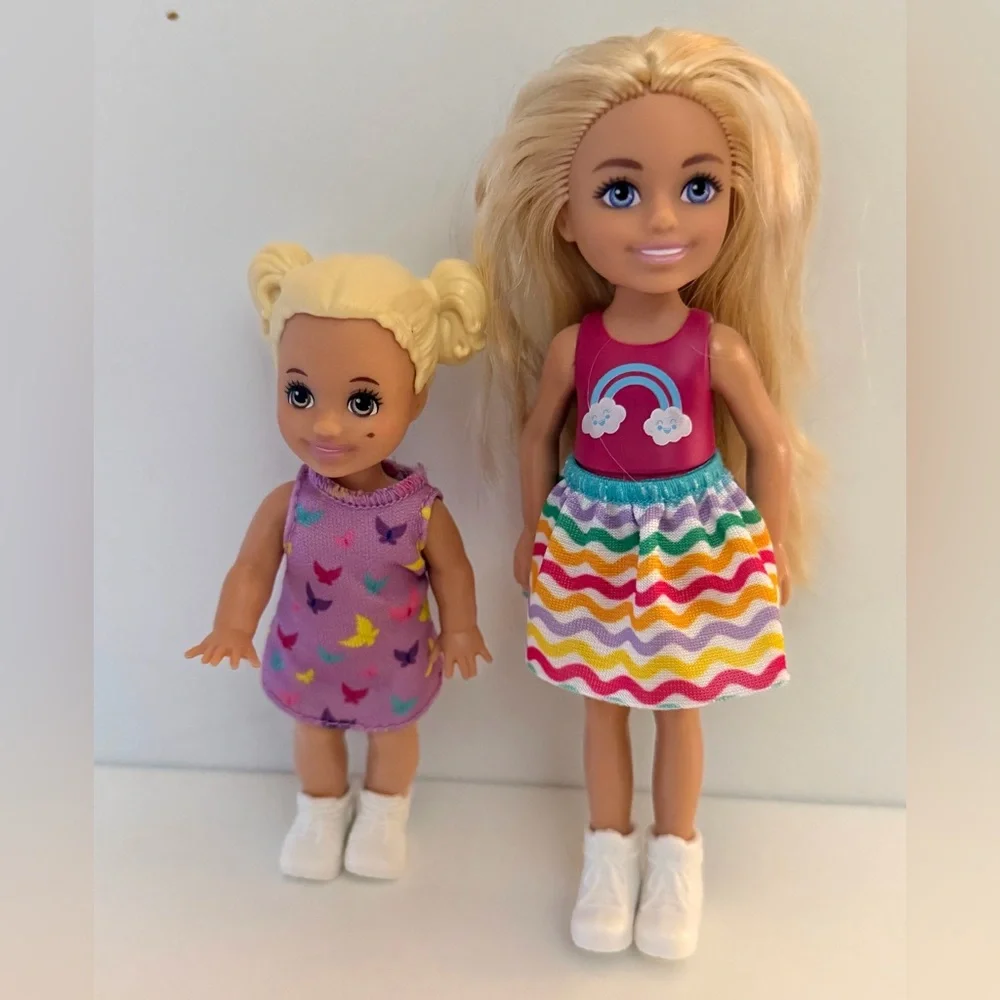 BARBIE Fashion Dolls Bundle – Dolls, Clothing & Accessories Set